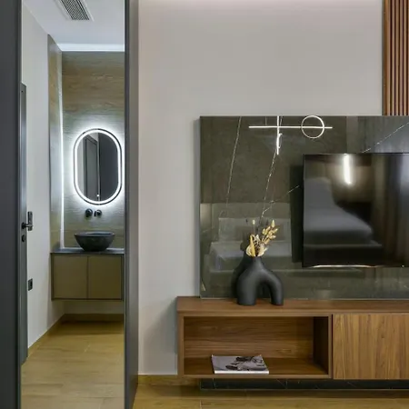 Aristotelian Virtues - Evlaveia Apartmán Soluň